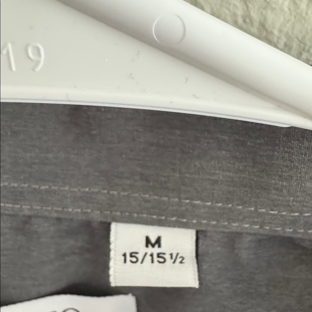 Men’s button down - Picture 3 of 4